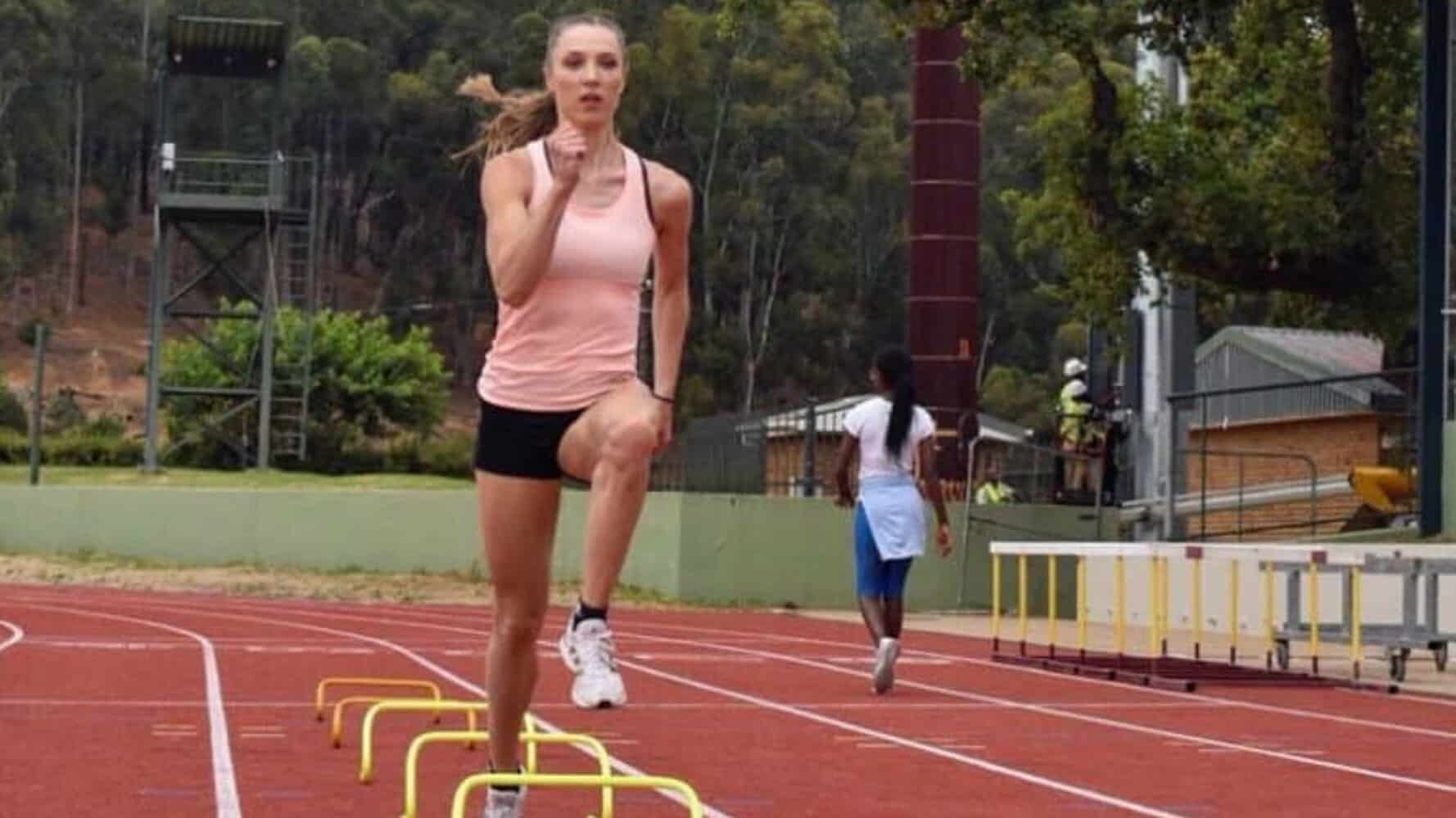 Laura Müller hurdle drills